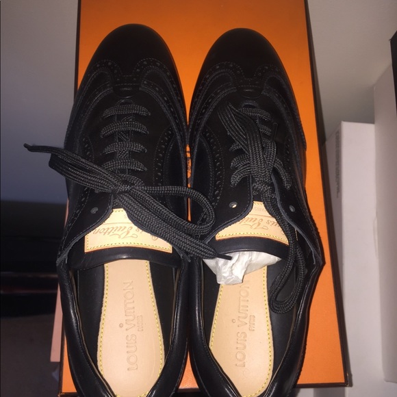 Louis Vuitton sneaker - Picture 2 of 5